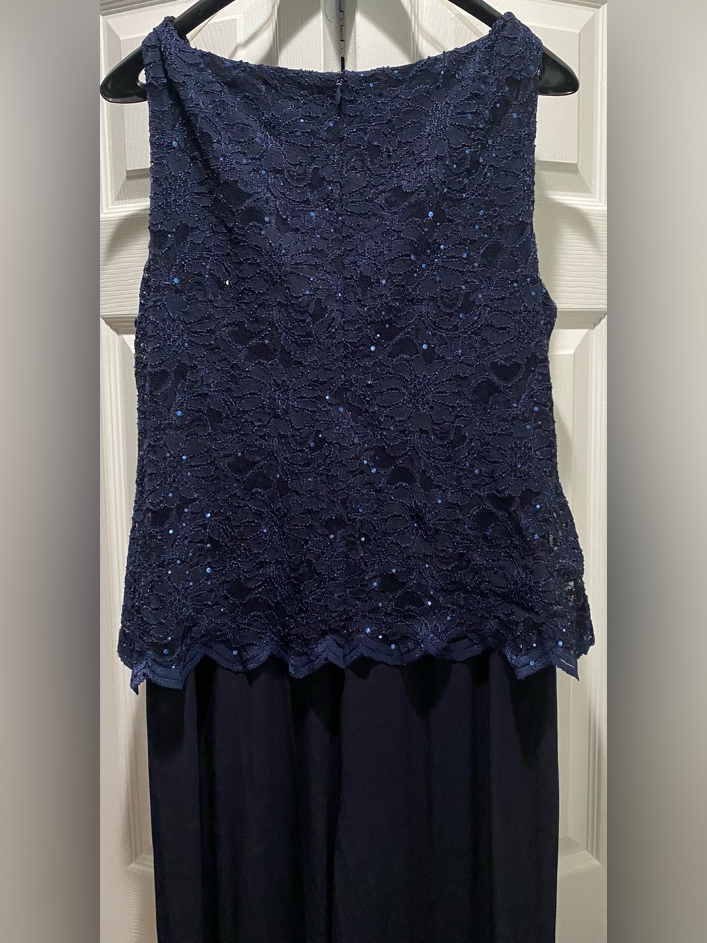 Women’s formal sleeveless jumpsuit-size 16 - Picture 3 of 9